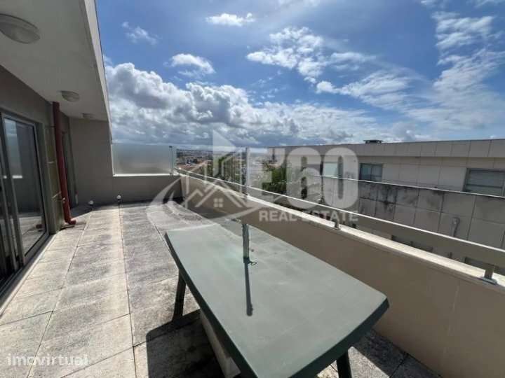T2 DUPLEX ESMORIZ JUNTO À PRAIA - Grande imagem: 2/22