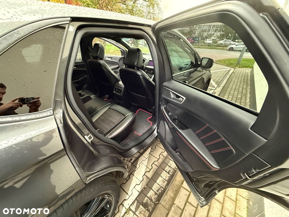 Ford Edge - 38