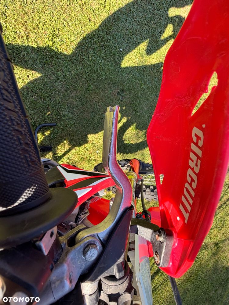 Honda CRF - 10