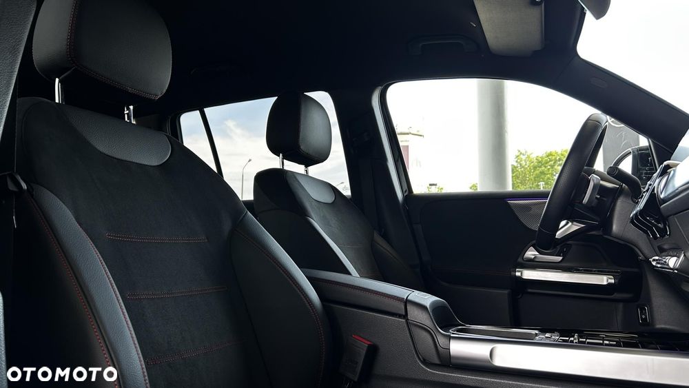 Mercedes-Benz GLB 200 d 4-Matic AMG Line 8G-DCT - 23