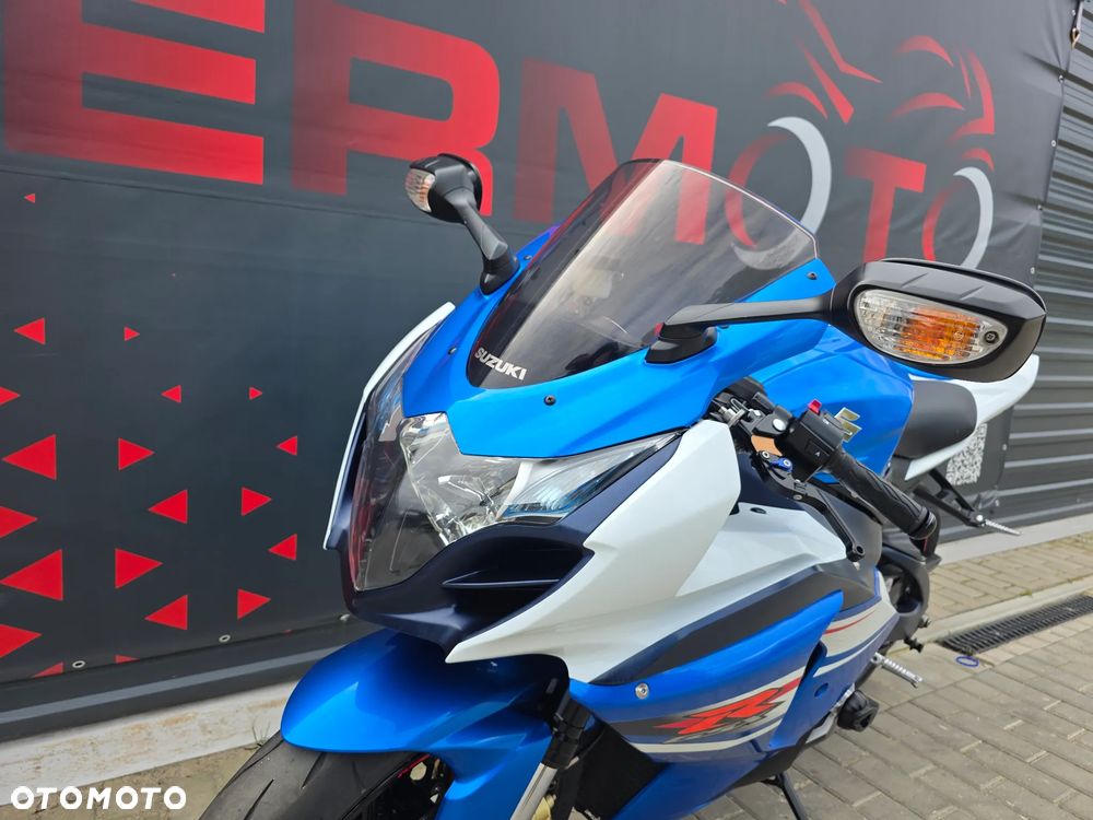Suzuki GSX-R - 16