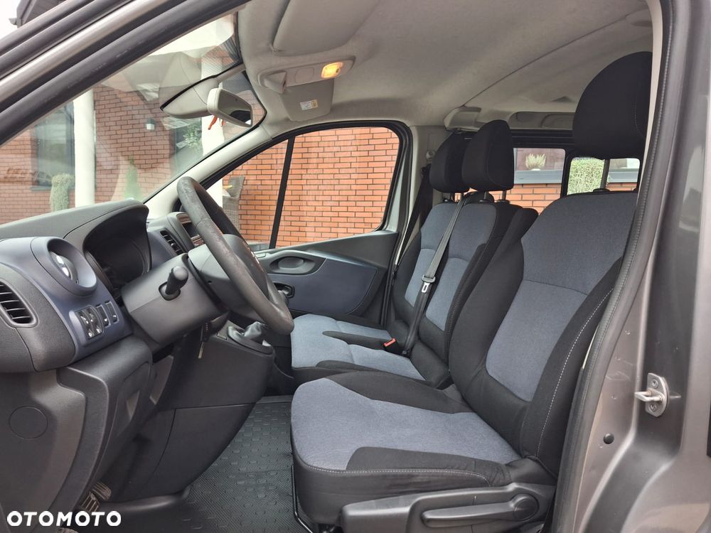 Opel Vivaro - 10