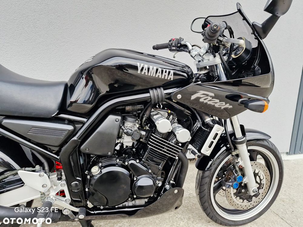 Yamaha FZS - 26