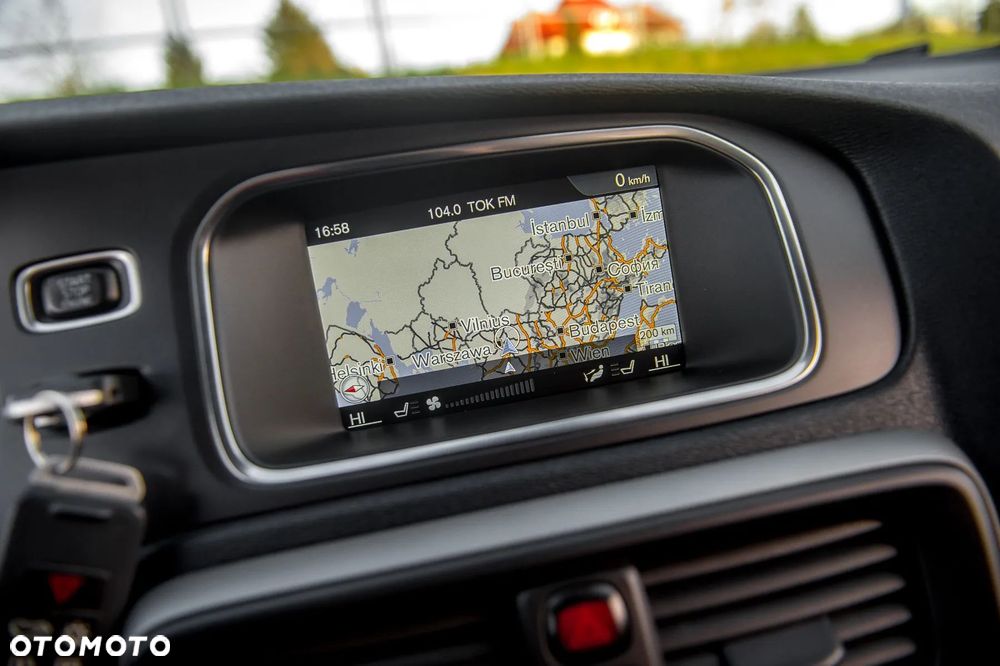 Volvo V40 D2 Momentum - 25