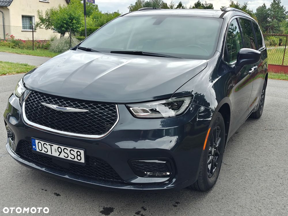 Chrysler Pacifica - 3