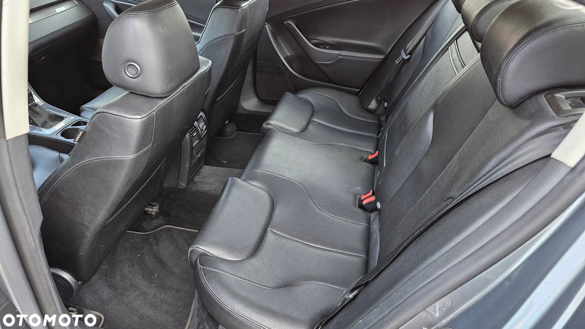 Volkswagen Passat 2.0 TSI Highline - 9