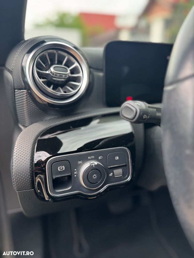 Mercedes-Benz CLA 180 d Coupe - 20