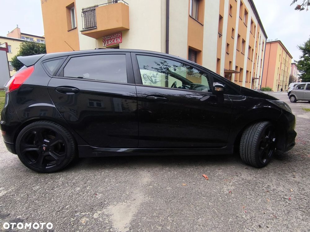 Ford Fiesta - 4
