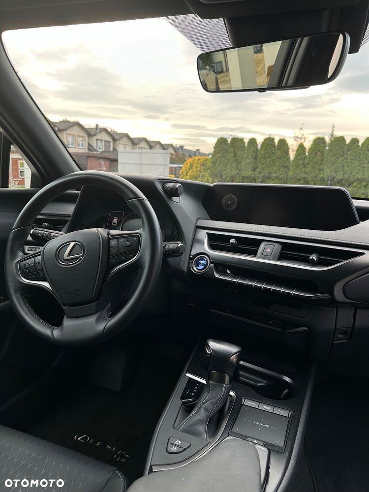 Lexus UX 200 GPF F Impression 2WD - 8
