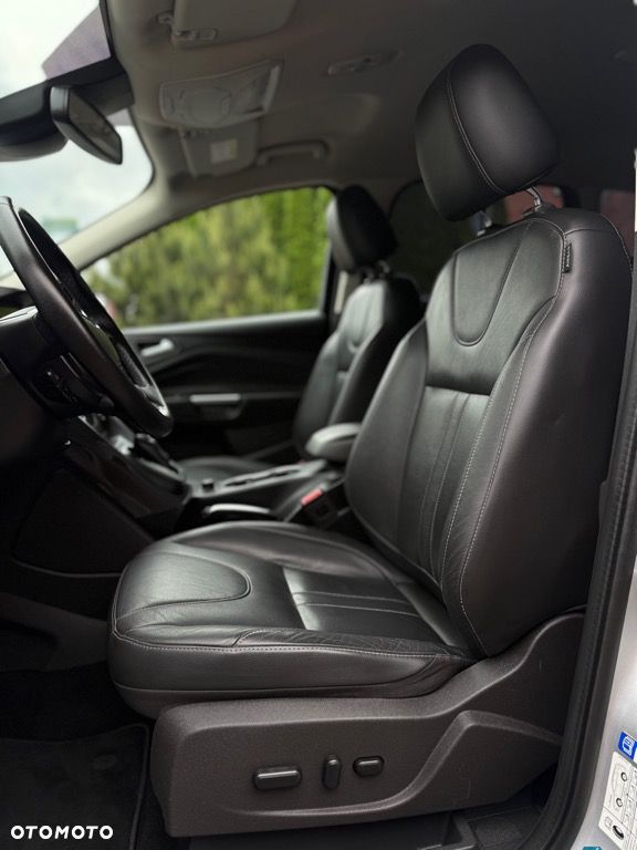 Ford Kuga 2.0 TDCi 4x4 Titanium - 26