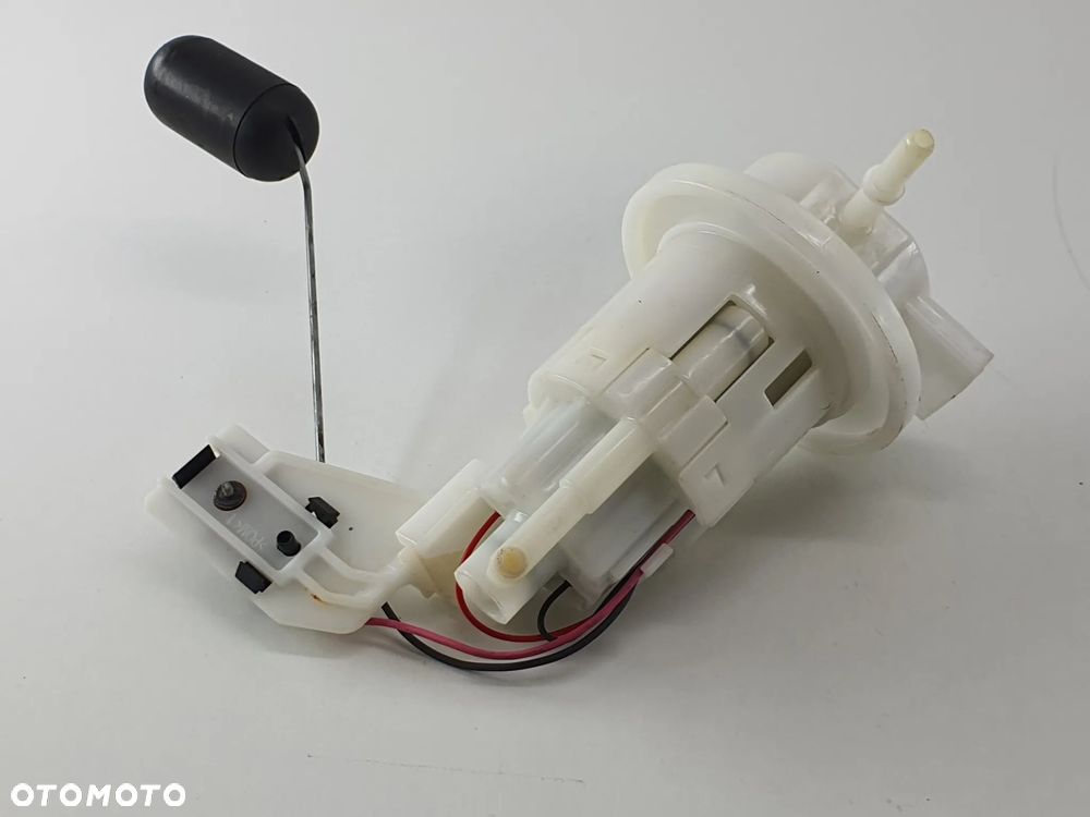 SUZUKI GSX-S 125 POMPA PALIWA PALIWOWA - 9