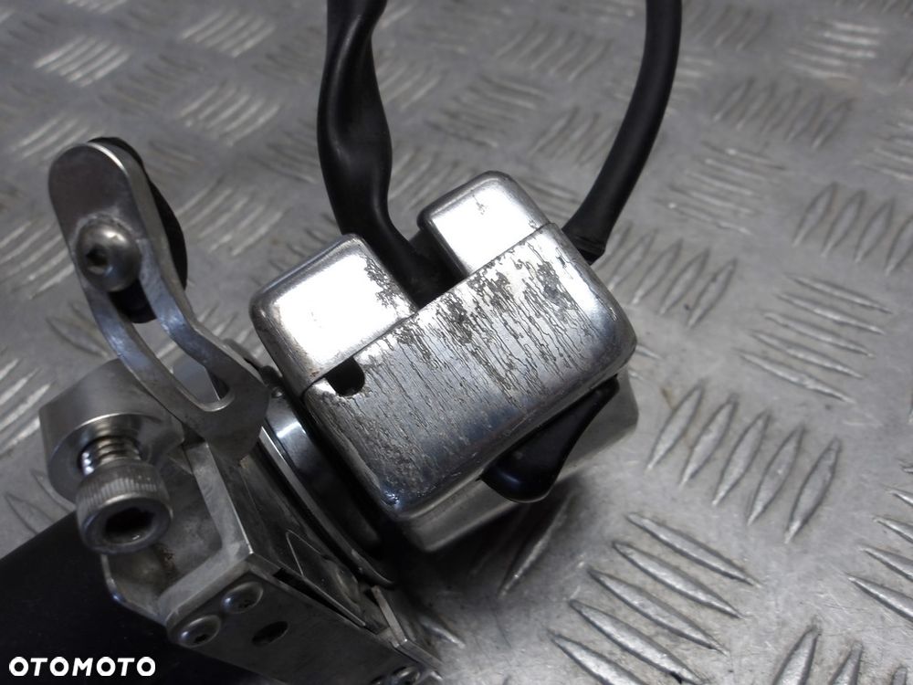 Przełącznik przyciski start/stop prawe manetka KAWASAKI VN 2000 VULCAN 04-09r   PN. 46091-0034 - 6