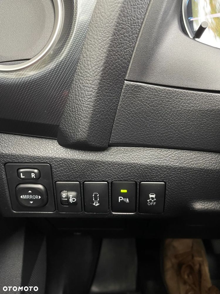 Toyota Auris 1.6 Dynamic - 19