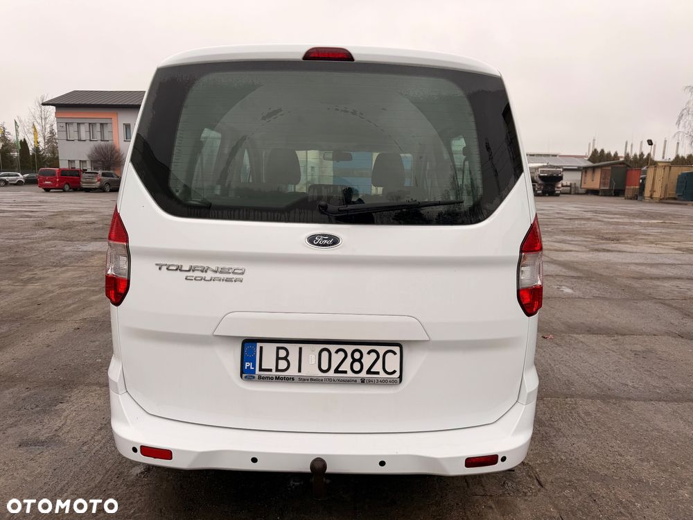 Ford Tourneo Courier - 5