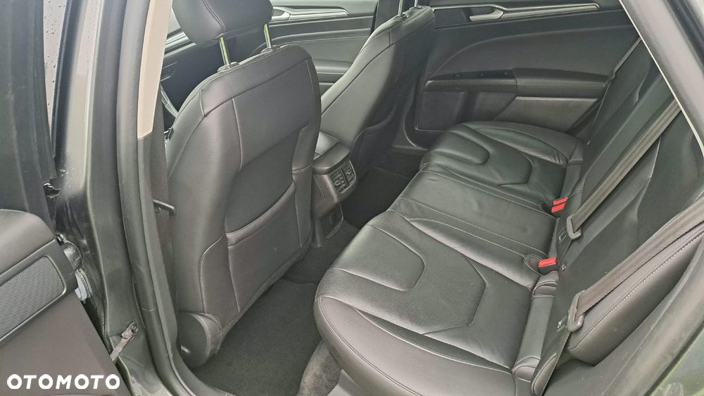 Ford Mondeo 2.0 TDCi Titanium PowerShift - 13
