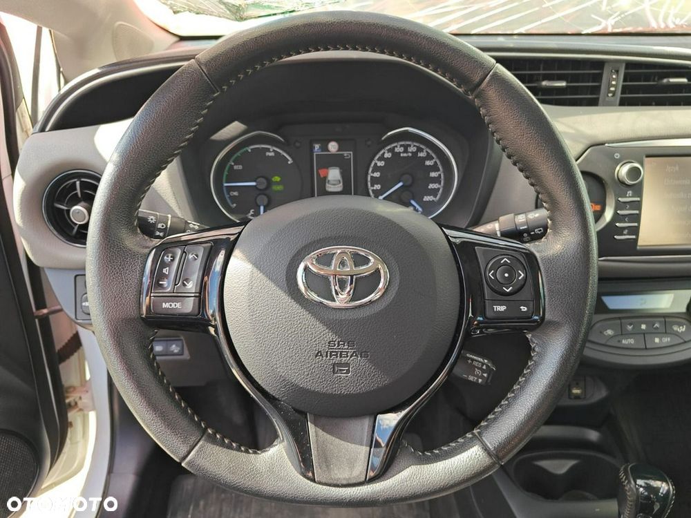 Toyota Yaris - 11