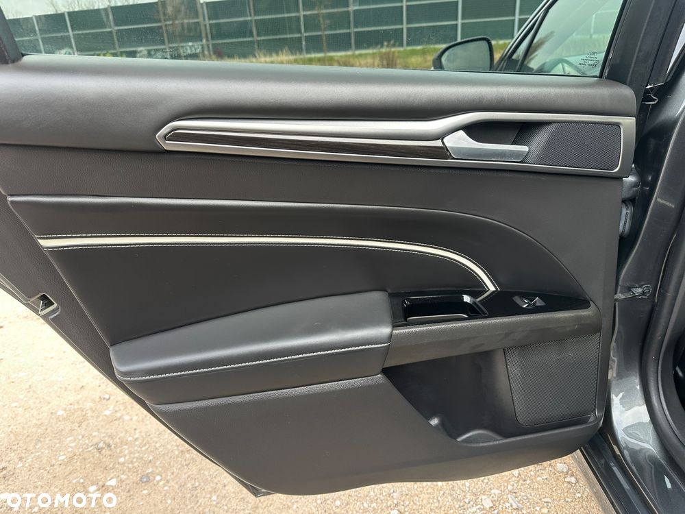 Ford Mondeo 2.0 EcoBlue Allrad VIGNALE - 29