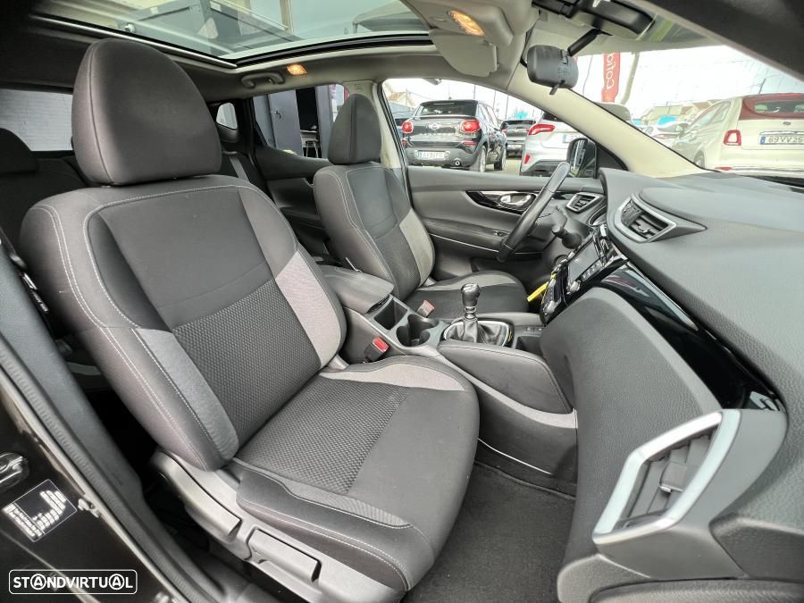 Nissan Qashqai 1.5 dCi N-Connecta - 26
