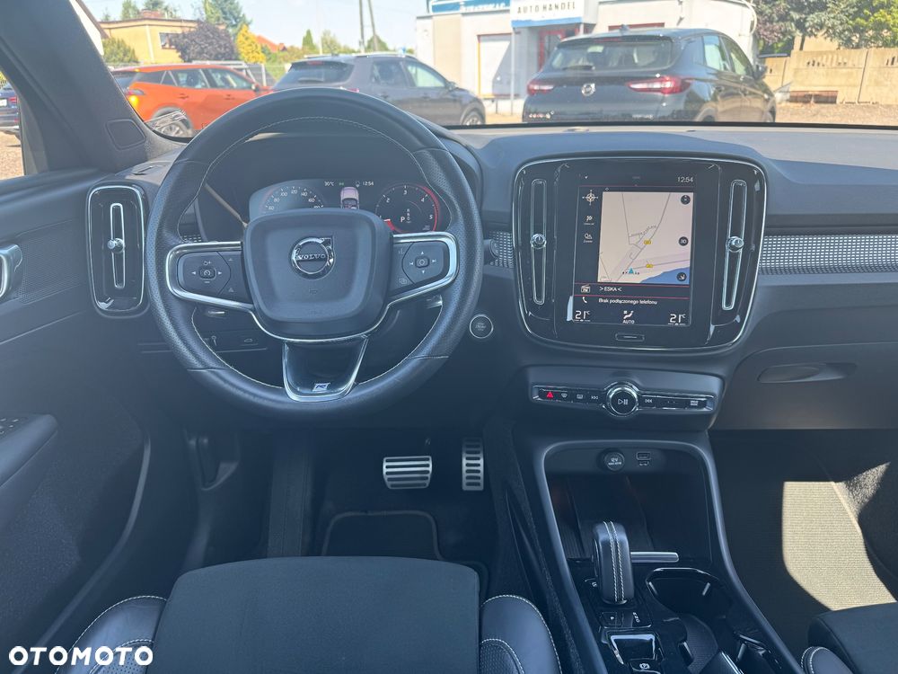 Volvo XC 40 D4 AWD R-Design - 15