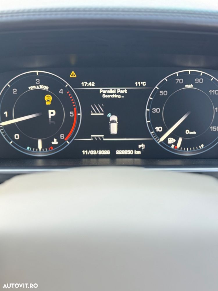 Land Rover Range Rover 3.0 I TDV6 Autobiography Black - 11