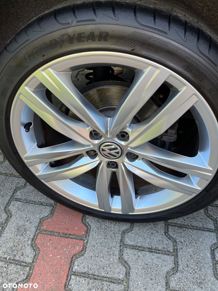 Volkswagen Golf - 16