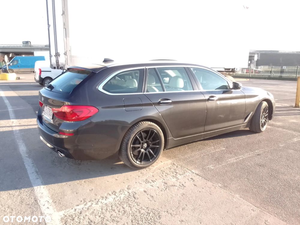 BMW Seria 5 520d - 14