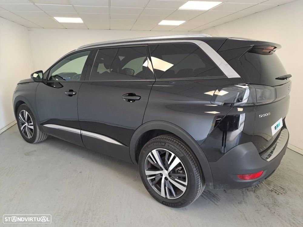 Peugeot 5008 2023 photo 5