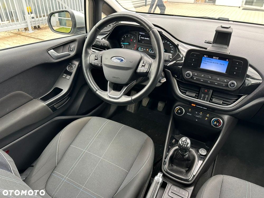 2017 Ford Fiesta, photograph 11
