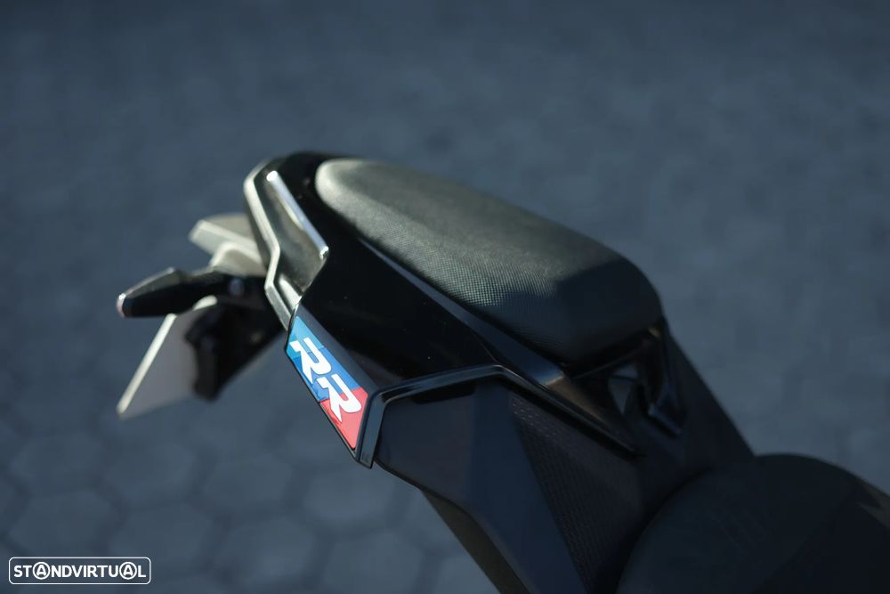 BMW M 1000 RR M - 11