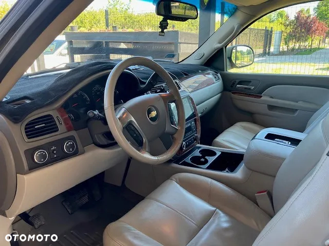 Chevrolet Suburban 5.3 LS 1500 4WD - 6