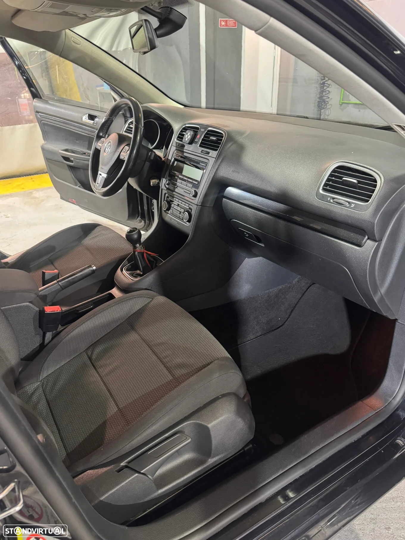 VW Golf Variant 1.6 TDi Confortline - 23
