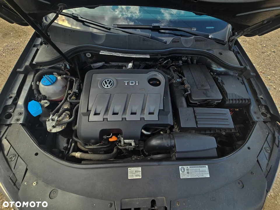 Volkswagen Passat Variant 2.0 TDI DSG BlueMotion Technology Comfortline - 30