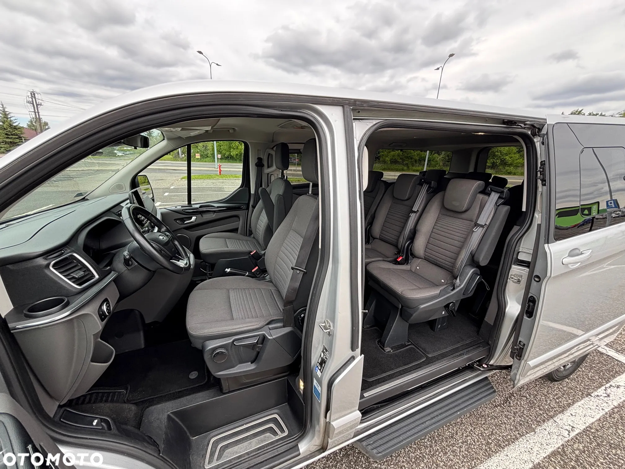 Ford Tourneo Custom 2.0 EcoBlue L1 Titanium SelectShift - 17