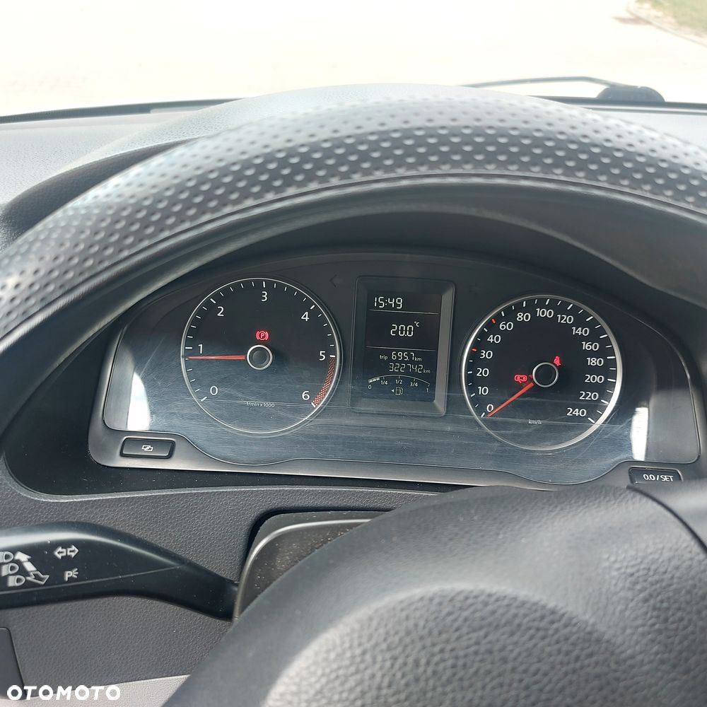Volkswagen Caravelle - 7