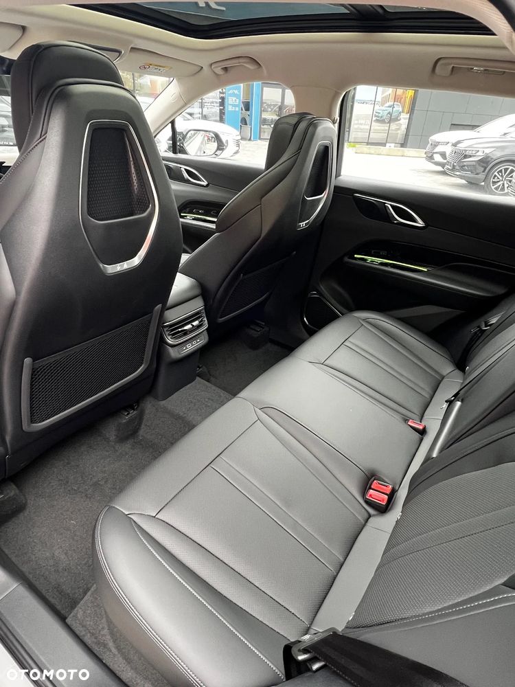 Hongqi HS3 1.5T FWD - 10
