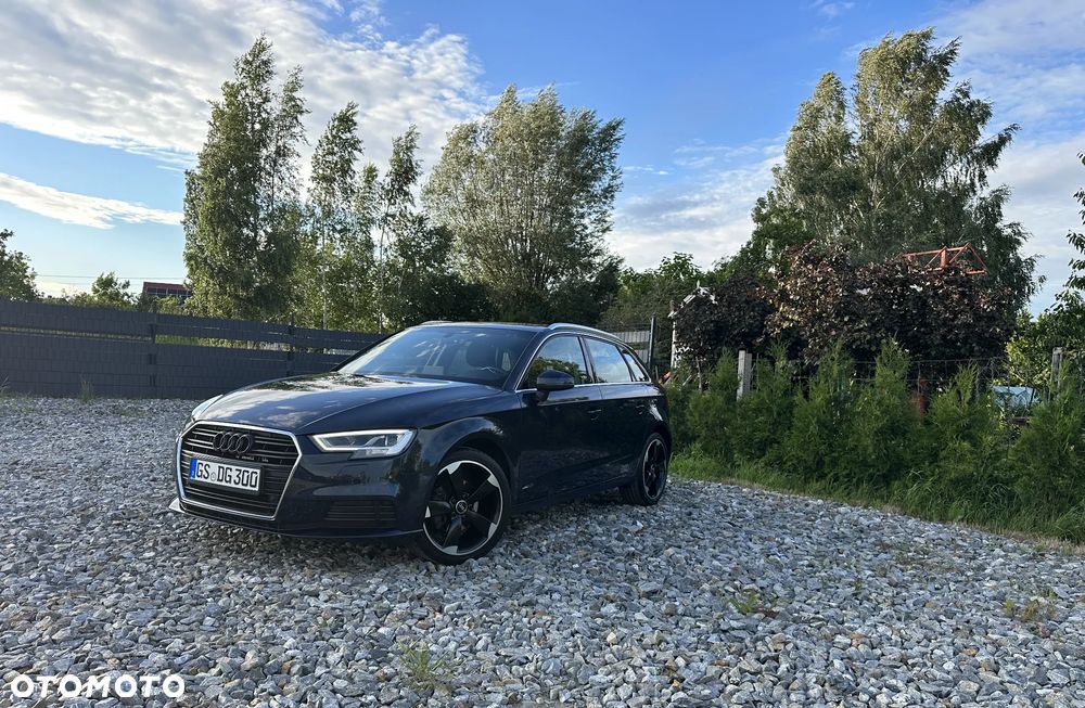 Audi A3 Sportback 2.0 TDI design - 17