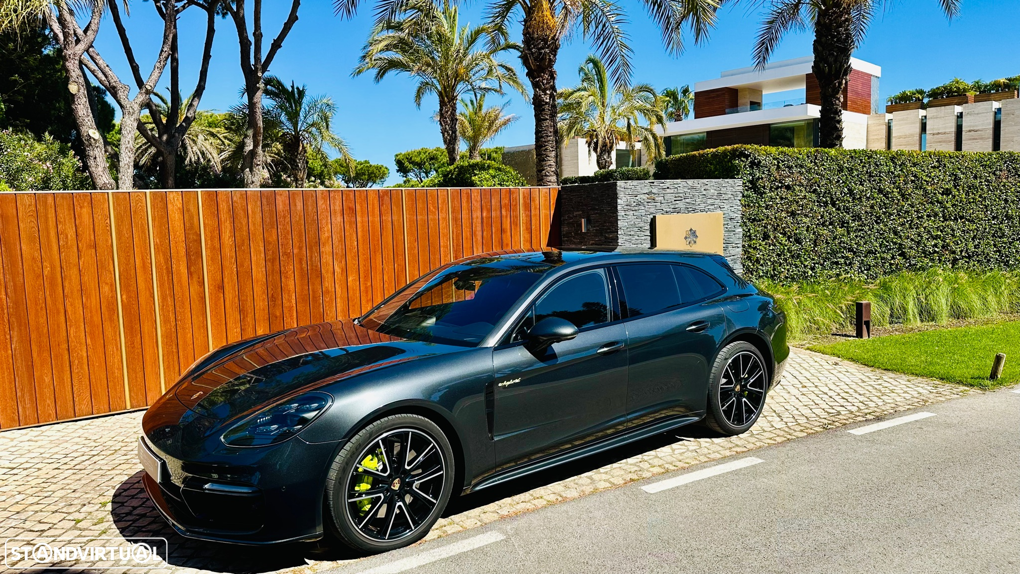 Porsche Panamera Sport Turismo - 18