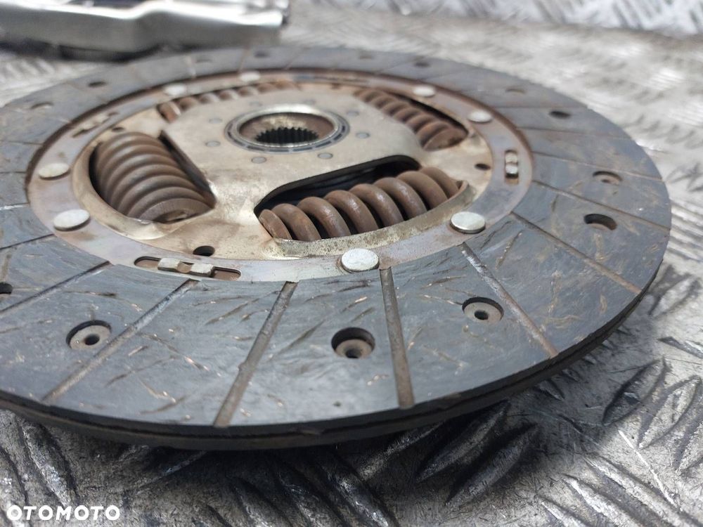 SPRZĘGŁO TARCZA + DOCISK + ŁOŻYSKO + KOŁO ZAMACHOWE AUDI A3 8L 1.9 TDI - 10