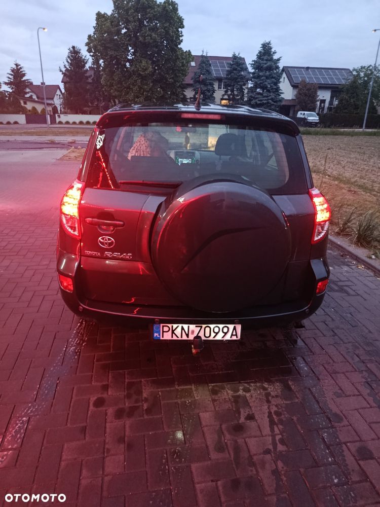 Toyota RAV4 - 4