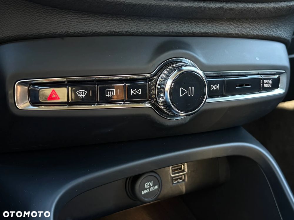 Volvo XC 40 T5 Recharge DKG Inscription - 28