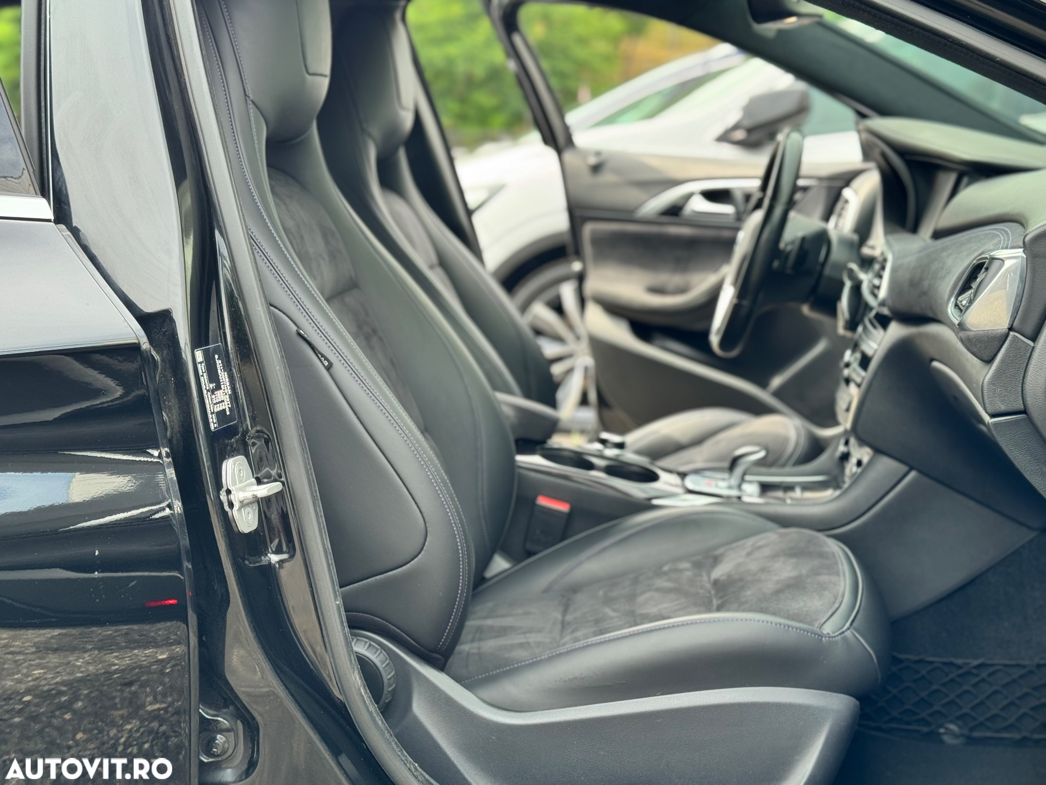 Infiniti Q30 2.2d DCT Sport City Black - 28