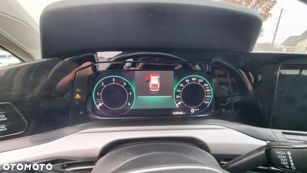 Volkswagen Golf Variant 2.0 TDI Life Plus - 10