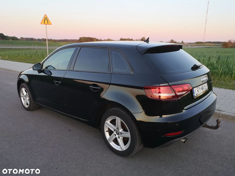 Audi A3 Sportback 1.6 TDI S tronic sport - 19