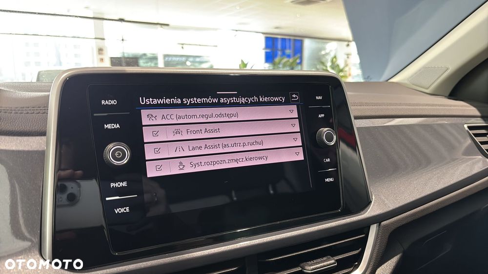 Volkswagen T-Roc 1.5 TSI Style - 25