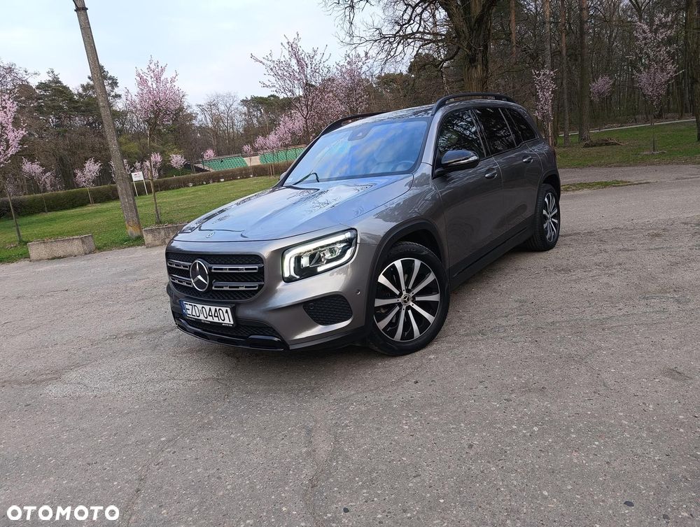 Mercedes-Benz GLB 200 7G-DCT - 3