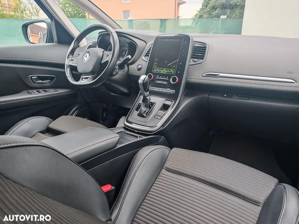 Renault Scenic - 8
