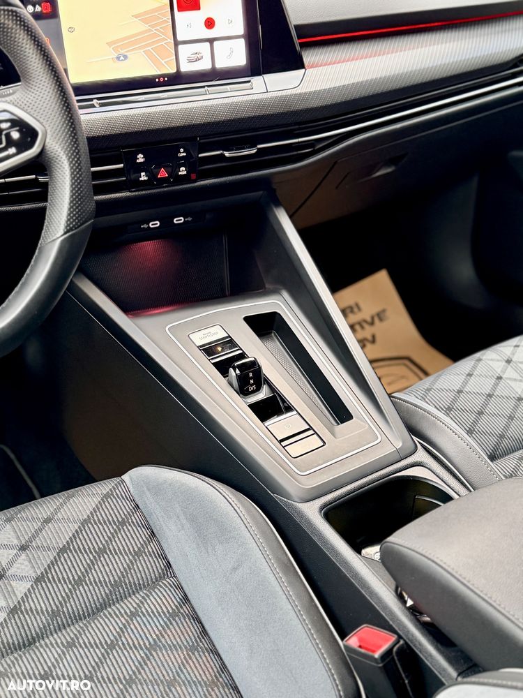 Volkswagen Golf 1.5 eTSI OPF DSG R-Line - 12