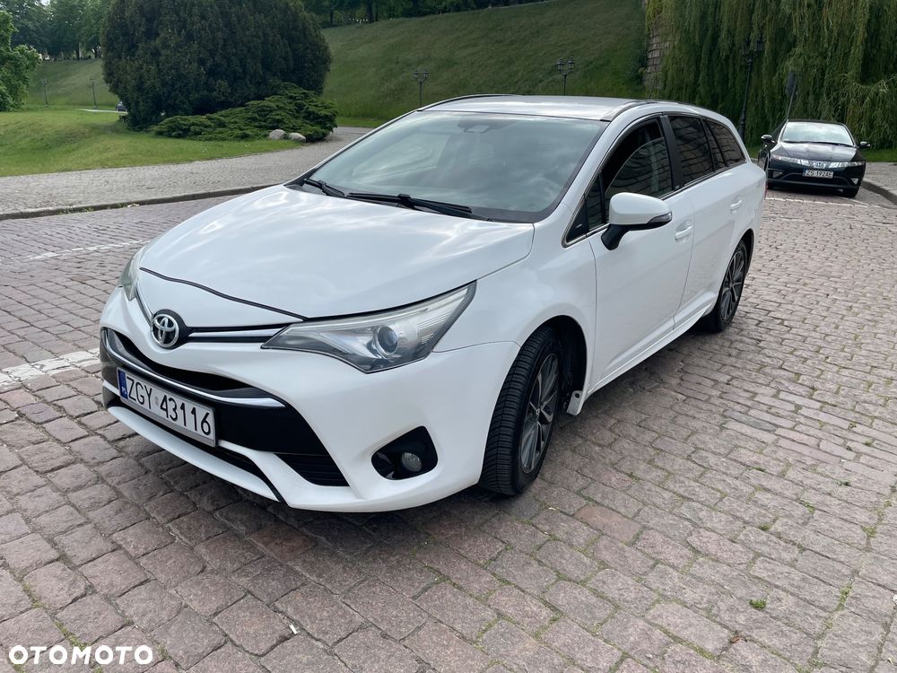 Toyota Avensis - 4