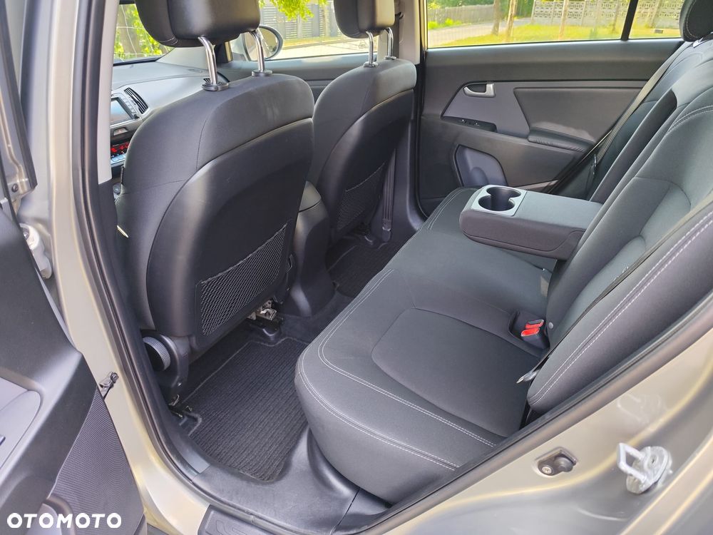 Kia Sportage 2.0 CRDI 4WD Automatik Fifa World Cup Edition - 11