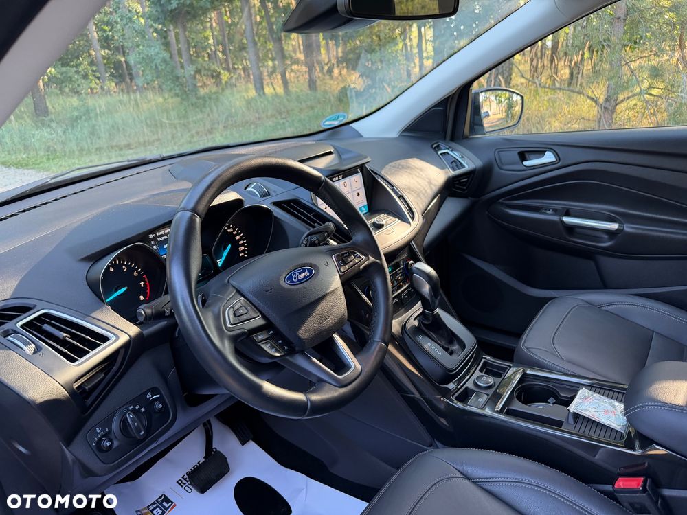 Ford Kuga - 12